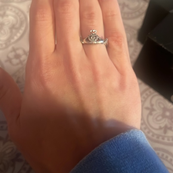 Claddagh ring - Picture 3 of 3